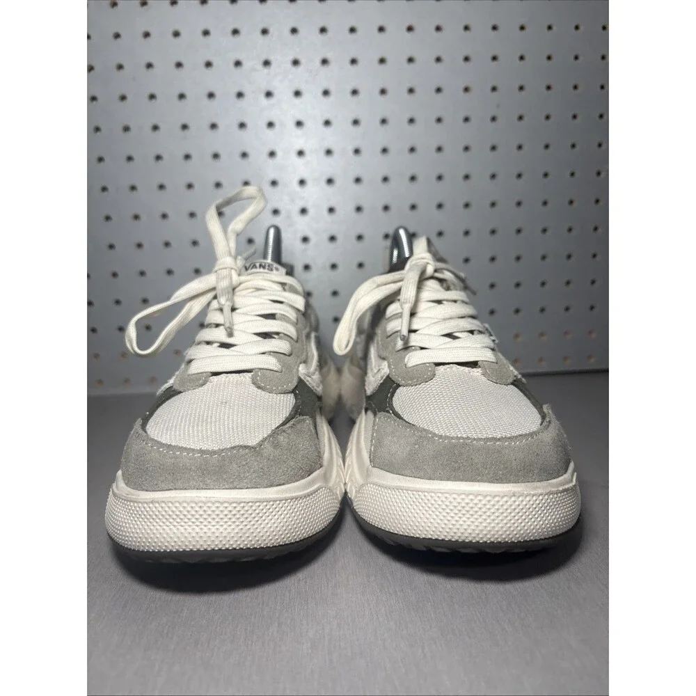 Vans UltraRange Neo VR3 Shoes Mens Sz 7 Womens Sz 8.5 White Green Cream Sneakers